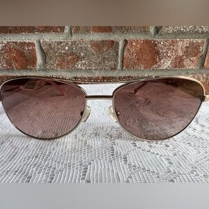 NWT Vera Bradley Gold Ansley Aviator sunglasses